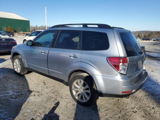 JF2SHAFC1DH433005 - 2013 SUBARU FORESTER LIMITED SILVER photo 2