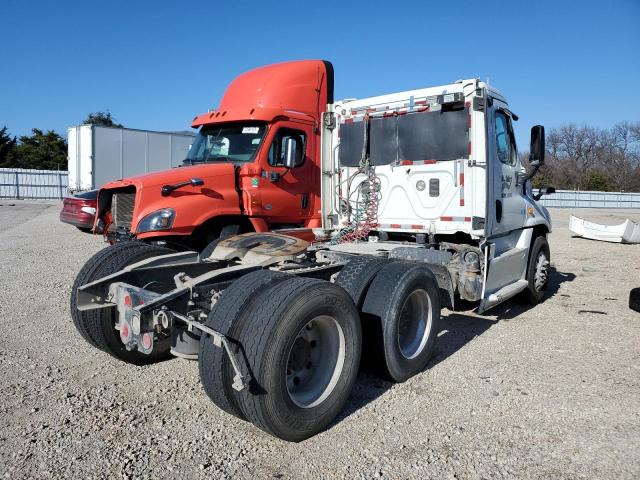 3AKJGEBG6ESFY7513 - 2014 FREIGHTLINER CASCADIA 1 WHITE photo 3