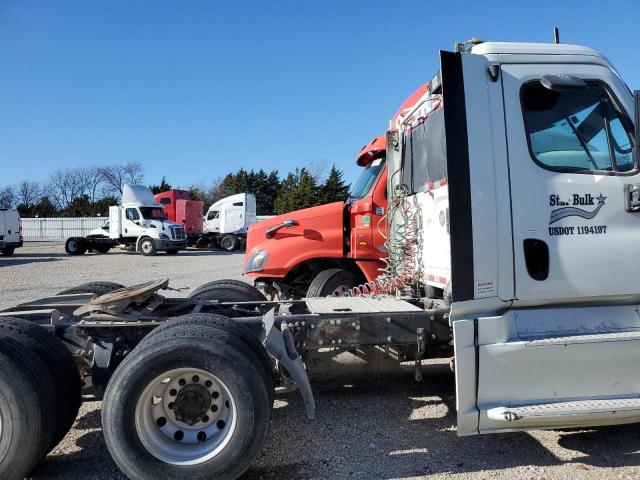 3AKJGEBG6ESFY7513 - 2014 FREIGHTLINER CASCADIA 1 WHITE photo 6