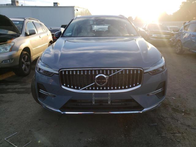 YV4H60DN7P1284896 - 2023 VOLVO XC60 PLUS GRAY photo 5