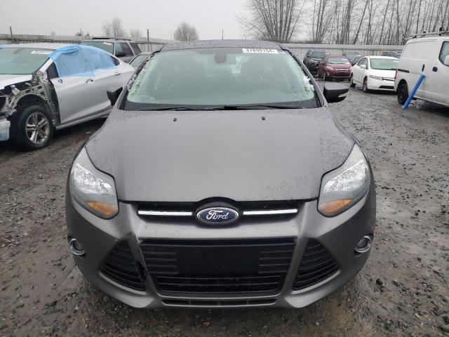 1FAHP3N2XCL366292 - 2012 FORD FOCUS TITANIUM GRAY photo 5