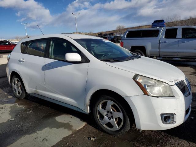 5Y2SP6E88AZ400519 - 2010 PONTIAC VIBE WHITE photo 4