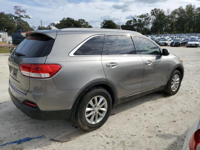 5XYPG4A39HG219717 - 2017 KIA SORENTO LX GRAY photo 3