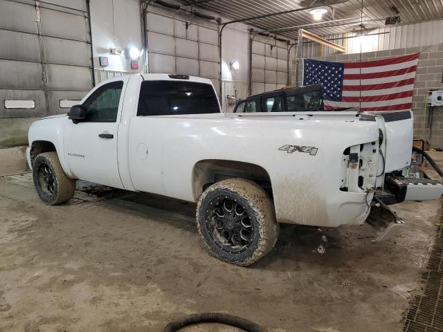 1GCNKPE07BF166632 - 2011 CHEVROLET SILVERADO K1500 WHITE photo 2