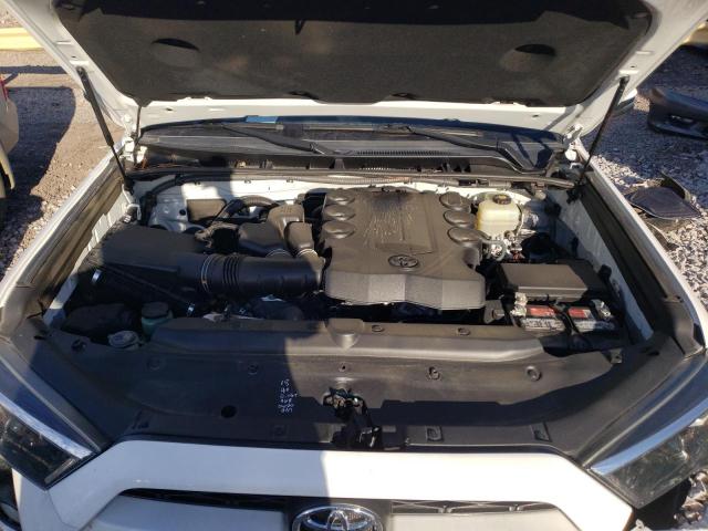 JTEBU5JR2J5533877 - 2018 TOYOTA 4RUNNER SR5/SR5 PREMIUM WHITE photo 12