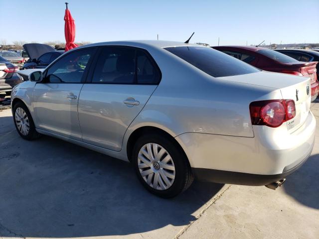 3VWJZ7AJ7AM043093 - 2010 VOLKSWAGEN JETTA S SILVER photo 2