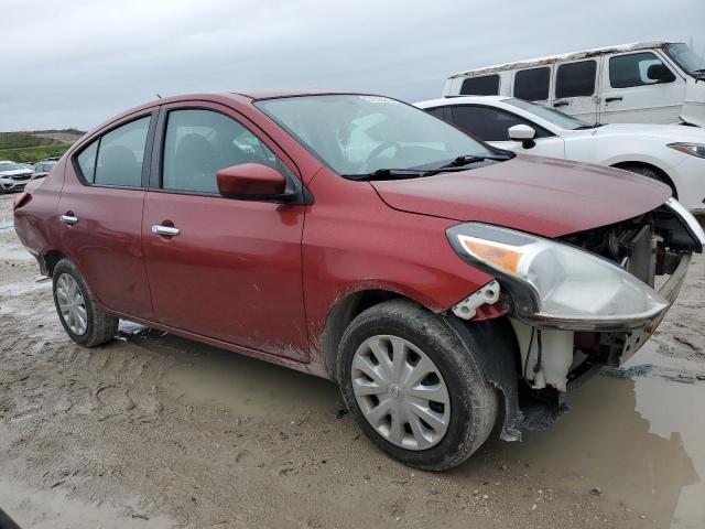 3N1CN7AP9JL865527 - 2018 NISSAN VERSA S BURGUNDY photo 4