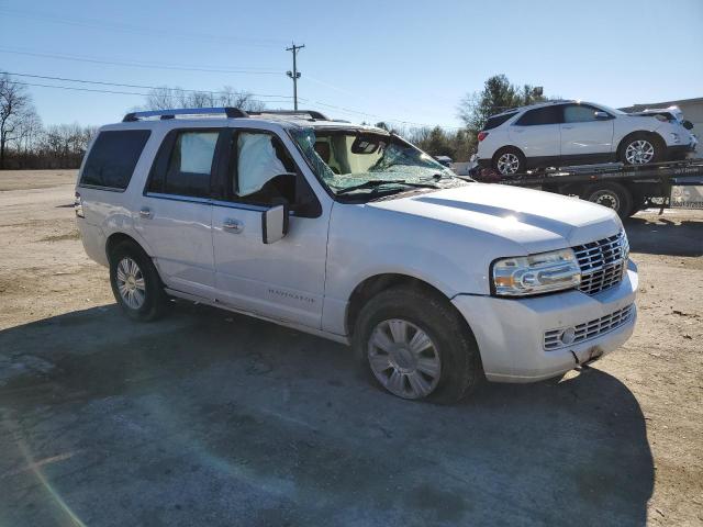 5LMJJ2J5XBEJ04002 - 2011 LINCOLN NAVIGATOR თეთრი ფოტო 4
