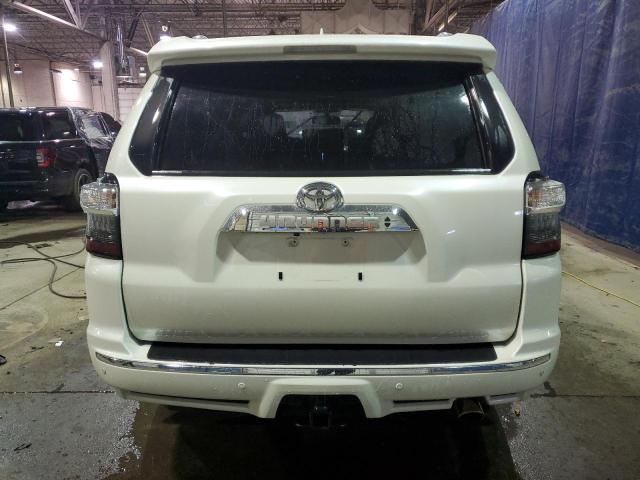 JTEBU5JR8J5553776 - 2018 TOYOTA 4RUNNER SR5/SR5 PREMIUM WHITE photo 6