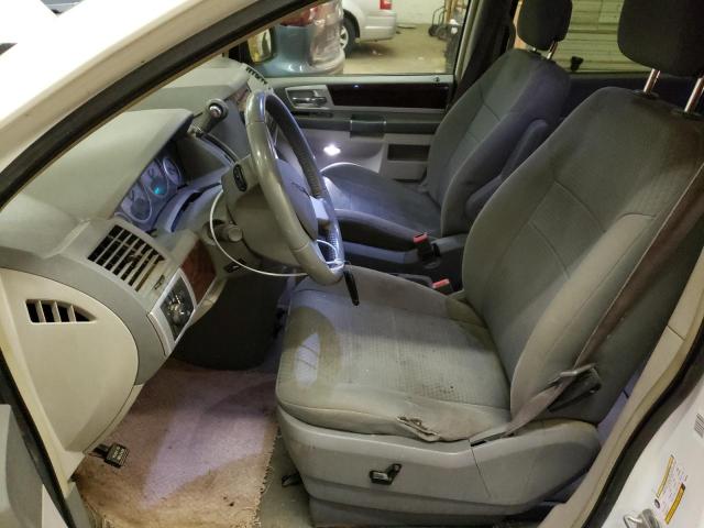 2A4RR5D16AR304528 - 2010 CHRYSLER TOWN & COU TOURING WHITE photo 7