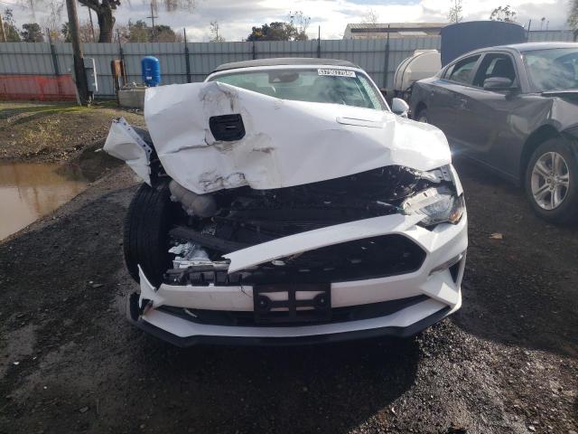 1FATP8UH5P5110438 - 2023 FORD MUSTANG WHITE photo 5