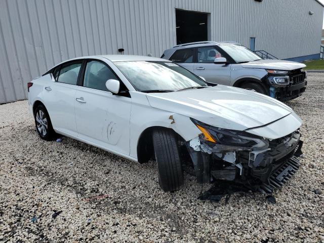 1N4BL4BV0PN333785 - 2023 NISSAN ALTIMA S WHITE photo 4