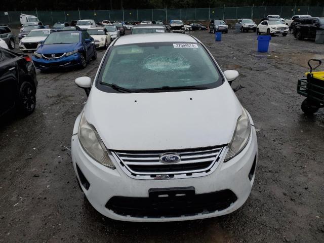 3FADP4BJ5DM172995 - 2013 FORD FIESTA SE WHITE photo 5