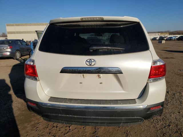 5TDZA3EH2DS044587 - 2013 TOYOTA HIGHLANDER BASE WHITE photo 6