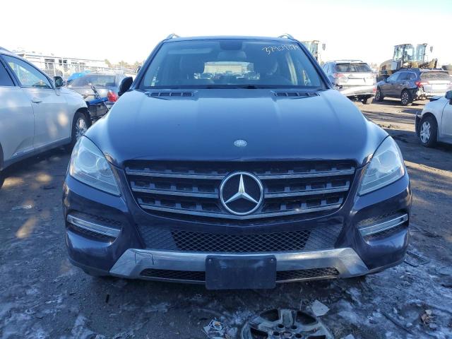 4JGDA5HB1CA019720 - 2012 MERCEDES-BENZ ML 350 4MATIC BLUE photo 5