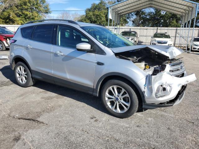 1FMCU0GD4JUB15345 - 2018 FORD ESCAPE SE SILVER photo 4