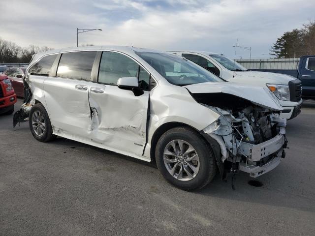 5TDYSKFC8MS003130 - 2021 TOYOTA SIENNA XLE WHITE photo 4