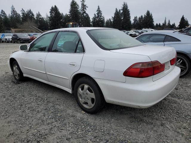 1HGCG5652YA058627 - 2000 HONDA ACCORD EX WHITE photo 2