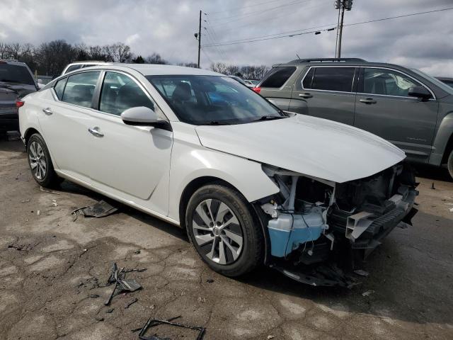 1N4BL4BV5KN316635 - 2019 NISSAN ALTIMA S WHITE photo 4