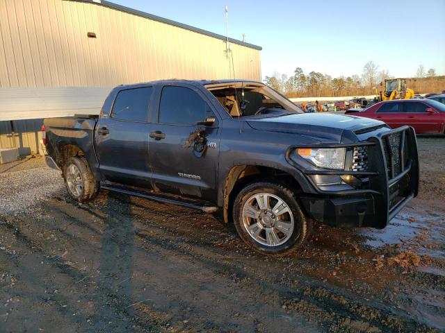 5TFDW5F15GX526588 - 2016 TOYOTA TUNDRA CREWMAX SR5 GRAY photo 4