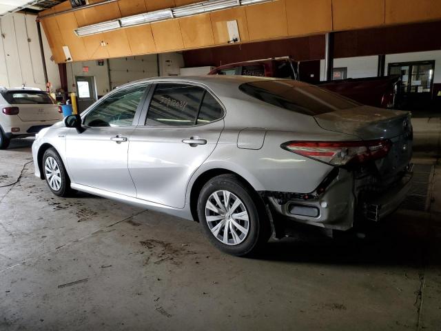 4T1B31HK7JU001194 - 2018 TOYOTA CAMRY LE SILVER photo 2