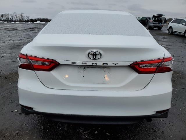 4T1B11HK3JU590377 - 2018 TOYOTA CAMRY L WHITE photo 6