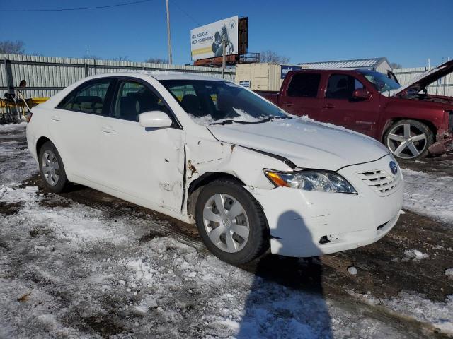 4T1BE46K07U570749 - 2007 TOYOTA CAMRY CE WHITE photo 4