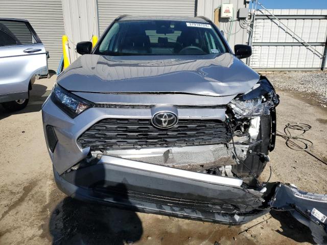 2T3H1RFV9KC006757 - 2019 TOYOTA RAV4 LE SILVER photo 5