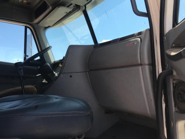 1FUJA6CK04LN43668 - 2004 FREIGHTLINER CONVENTIONAL COLUMBIA  照片 5