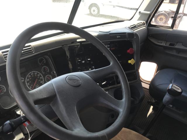 1FUJA6CK04LN43668 - 2004 FREIGHTLINER CONVENTIONAL COLUMBIA  照片 9