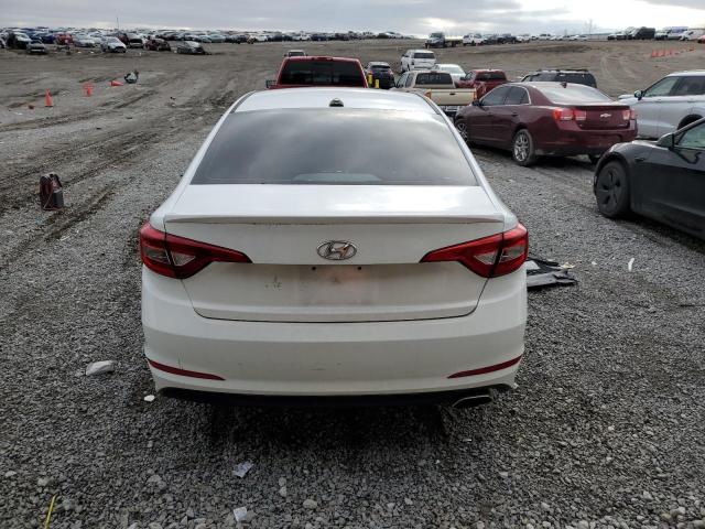 5NPE24AF3FH072008 - 2015 HYUNDAI SONATA SE WHITE photo 6