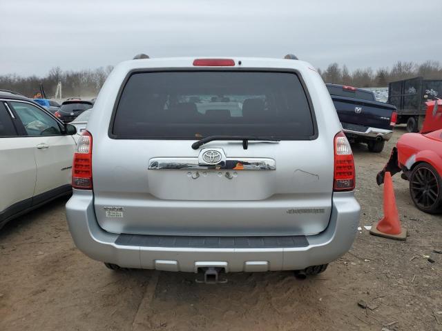 JTEBU14R268052909 - 2006 TOYOTA 4 RUNNER SR5 SILVER photo 6