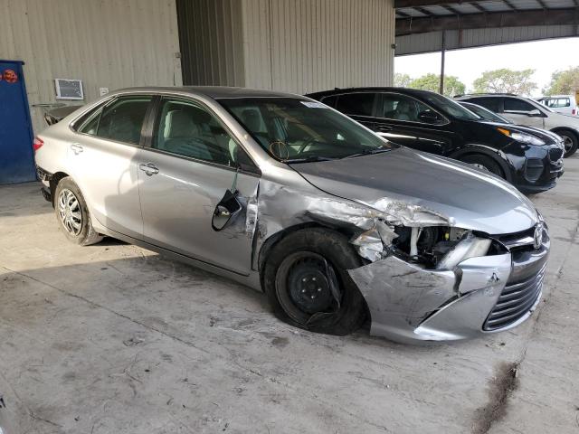 4T4BF1FK8GR556289 - 2016 TOYOTA CAMRY LE SILVER photo 4