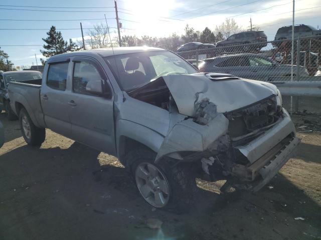 3TMMU4FN1EM065721 - 2014 TOYOTA TACOMA DOUBLE CAB LONG BED SILVER photo 4