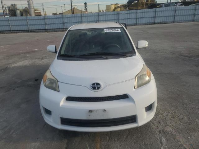 JTKKU10439J038411 - 2009 TOYOTA SCION XD WHITE photo 5