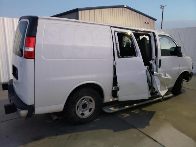 1GCWGAF76N1193742 - 2022 CHEVROLET EXPRESS G2 WHITE photo 3