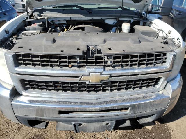 1GCHK29K38E172907 - 2008 CHEVROLET 2500 K2500 HEAVY DUTY WHITE photo 11