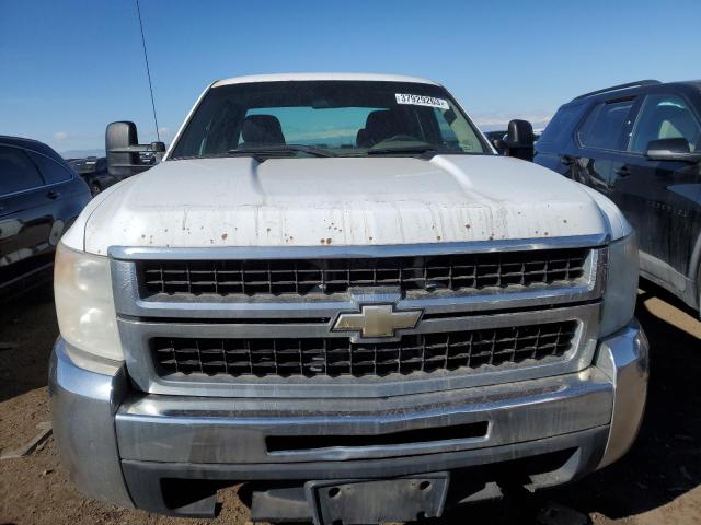 1GCHK29K38E172907 - 2008 CHEVROLET 2500 K2500 HEAVY DUTY WHITE photo 5