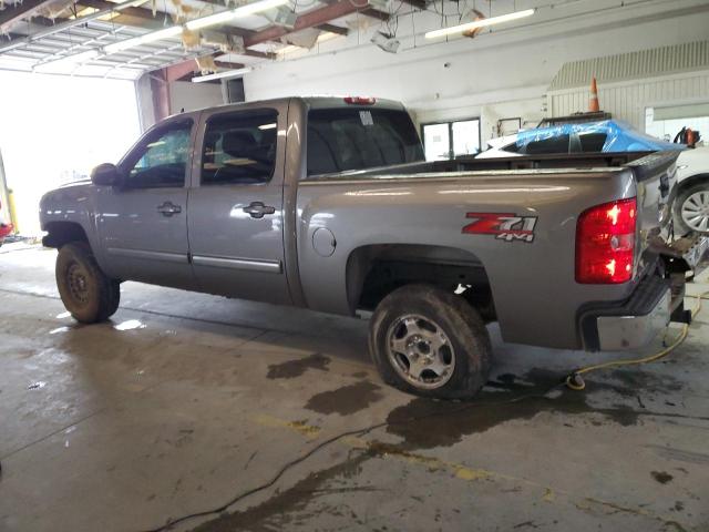 3GCPKSE71DG211803 - 2013 CHEVROLET SILVERADO K1500 LT CHARCOAL photo 2