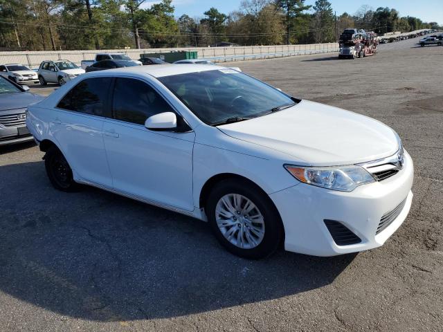 4T1BF1FK7EU327268 - 2014 TOYOTA CAMRY L WHITE photo 4