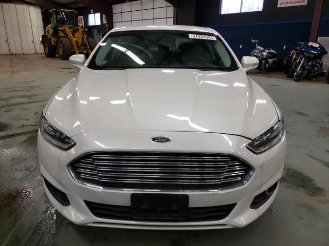 3FA6P0HDXGR245658 - 2016 FORD FUSION SE WHITE photo 5