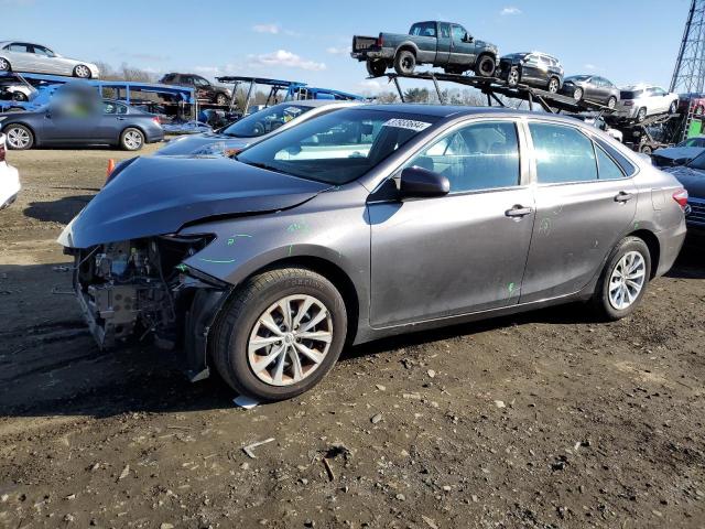 4T1BF1FK3FU978673 - 2015 TOYOTA CAMRY LE GRAY photo 1