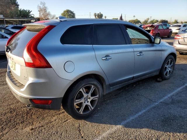 YV4902DZ9B2196164 - 2011 VOLVO XC60 T6 SILVER photo 3