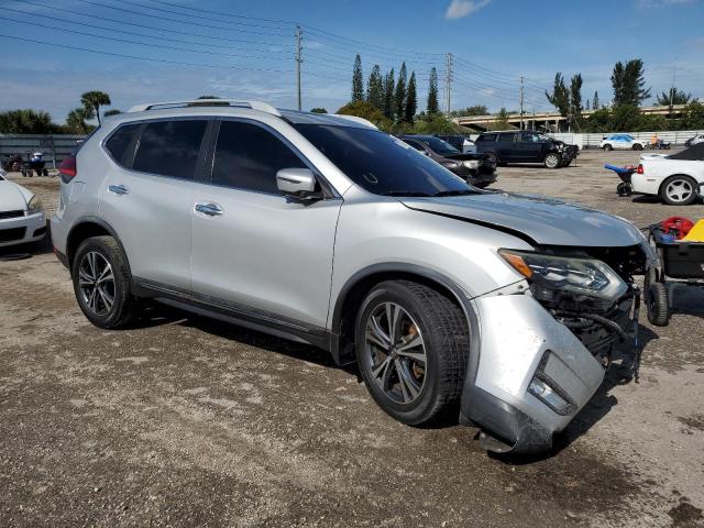 5N1AT2MT0HC886550 - 2017 NISSAN ROGUE S SILVER photo 4