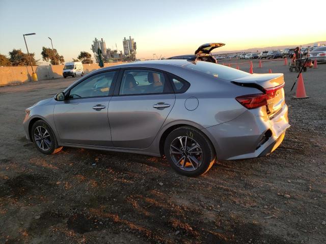 3KPF24AD5RE699661 - 2024 KIA FORTE LX GRAY photo 2