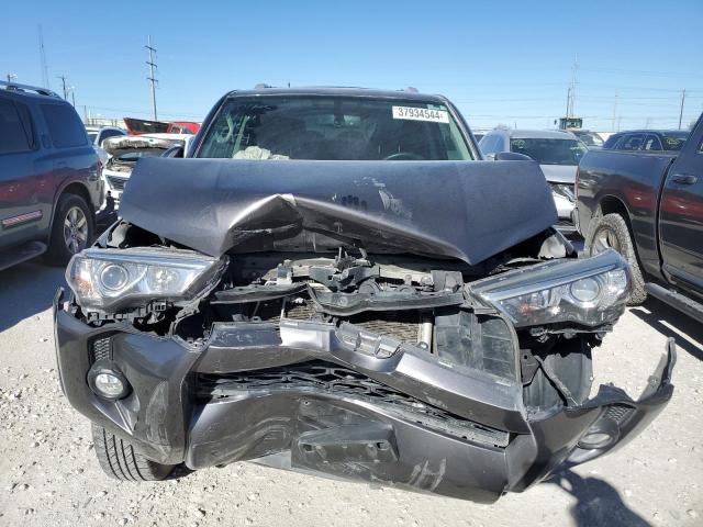 JTEBU5JR4J5498694 - 2018 TOYOTA 4RUNNER SR5/SR5 PREMIUM ვერცხლისფერი ფოტო 5