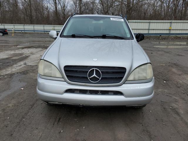 4JGAB54E9YA145833 - 2000 MERCEDES-BENZ ML 320 SILVER photo 5