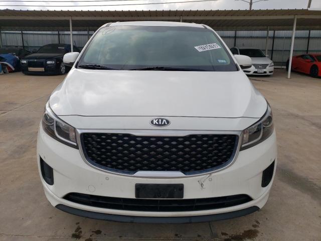 KNDMB5C14J6424535 - 2018 KIA SEDONA LX WHITE photo 5