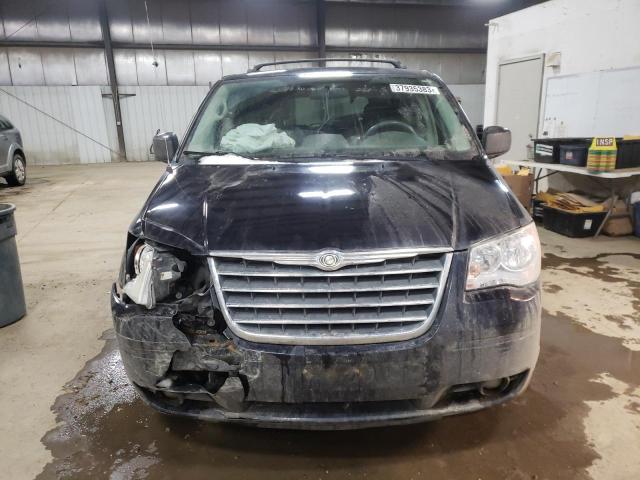 2A4RR5D17AR451425 - 2010 CHRYSLER TOWN & COU BLACK photo 5