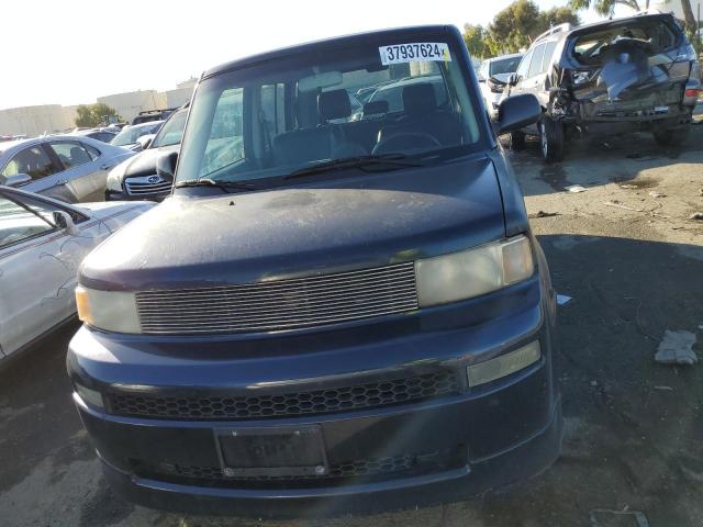 JTLKT324X64095402 - 2006 TOYOTA SCION XB BLUE photo 5